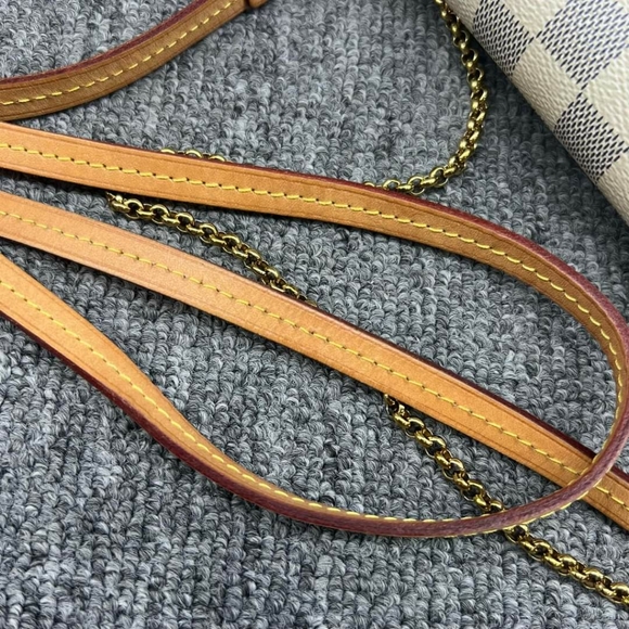 Auth Louis Vuitton Favorite MM White Damier Azur Shoulder Bag 835-110524 - Picture 12 of 16